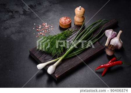 Spring onions, dill, garlic and hot pepper as well as spices and herbs 90406874