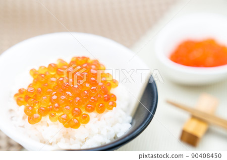 醬油醃三文魚子飯 90408450