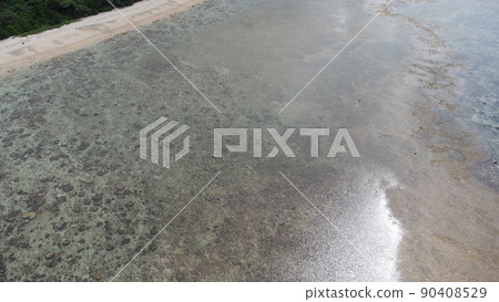 [Aerial view] Ishigaki Island Yonehara Beach 90408529