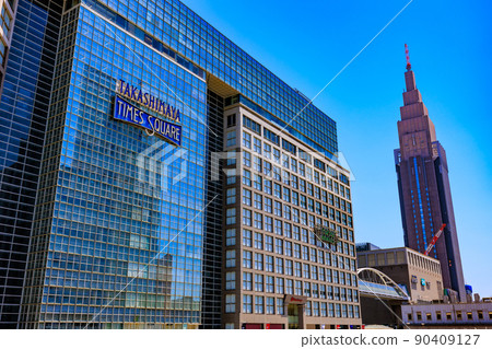 Cityscape of Shinjuku, Tokyo Takashimaya Times Square (JR side) 90409127