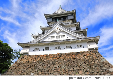[Fukuoka Prefecture] Kokura Castle castle tower under sunny weather 90411043