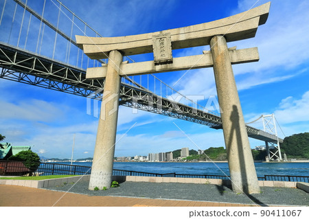 [Fukuoka Prefecture] Kanmon Bridge and Mekari Shrine in fine weather 90411067