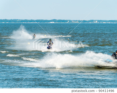 Kasumigaura's water sports, a dynamic jet ski 90411496