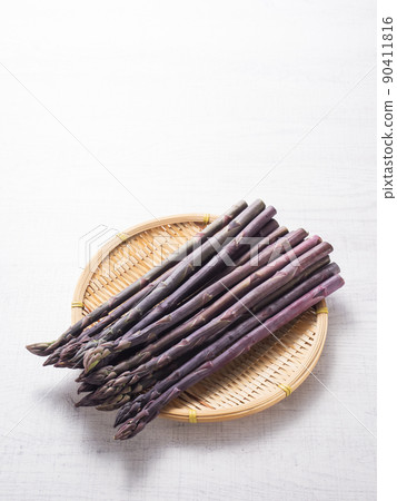 Purple asparagus 90411816