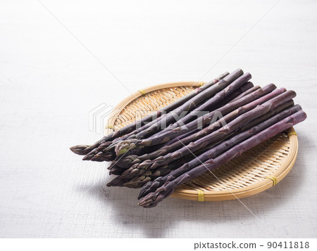 Purple asparagus Purple asparagus 90411818