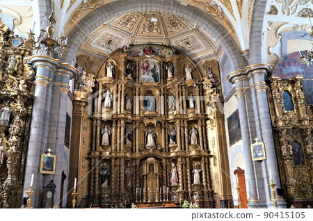 Altar of Puebla Santo Domingo Church, Mexico Altar of Puebla Santo Domingo Church, Mexico 90415105