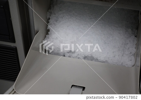 Ice maker 90417802