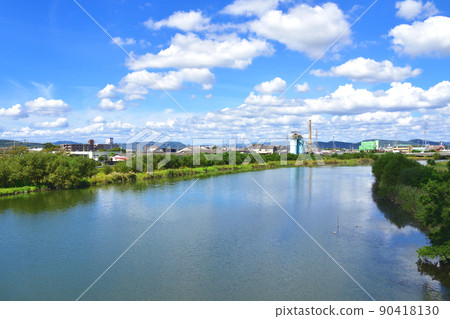 2021 年。從兒島站到岡山站的瀨戶大橋線風景 90418130