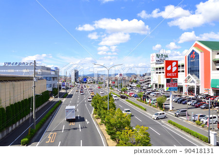 2021 年。從兒島站到岡山站的瀨戶大橋線風景 90418131