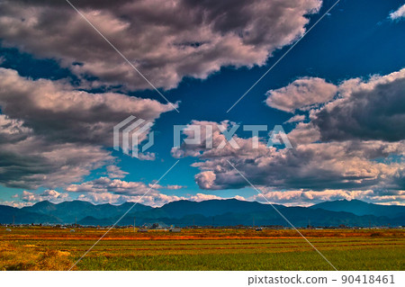 Autumn scenery (Yamagata Prefecture) 90418461