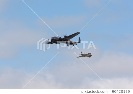 皇家空軍蘭開斯特轟炸機和颶風戰鬥機 皇家空軍蘭開斯特轟炸機和颶風戰鬥機 90420159