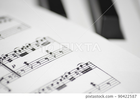 Sheet music and keyboard / piano sheet music / piano sheet music Sheet music and keyboard / piano sheet music / piano sheet music 90422587