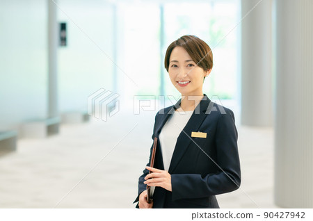 大堂接待女禮賓圖片合作：LINK FOREST 90427942