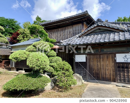Unoccupied house regeneration / old private house Japan 90428998
