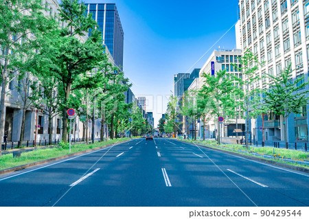 Midosuji Osaka 90429544