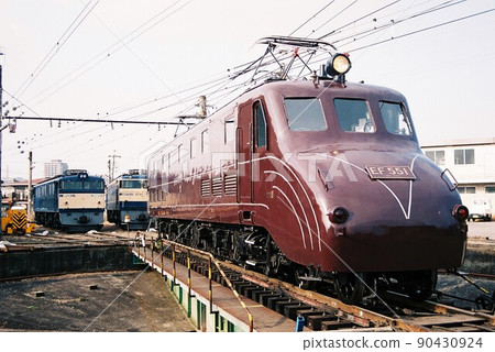 EF55 type electric locomotive that stops at the turntable in Takasaki 90430924