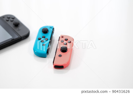 Game console-white background- 90431626