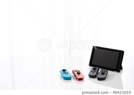 Game console-white background- 90431659