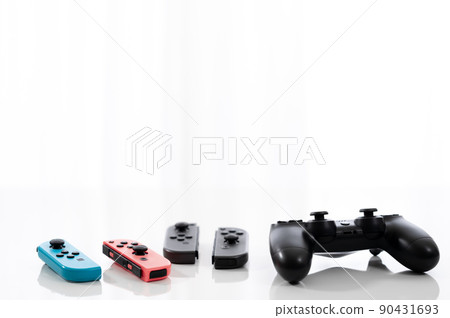 Game console-white background- 90431693