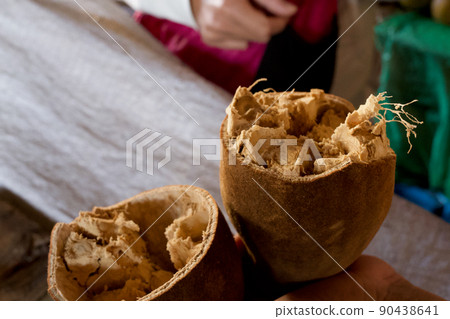 Baobab fruit_2 90438641