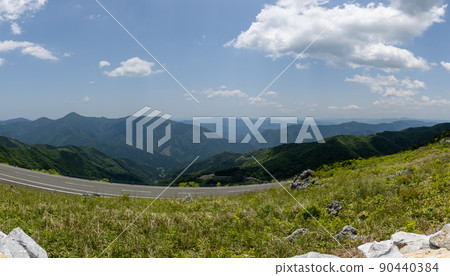 四國喀斯特（愛媛縣熊高原町、高知縣結原町） 90440384