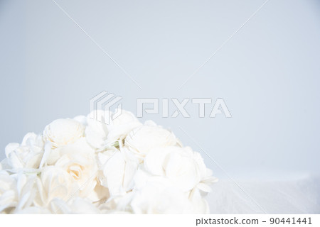 White background decorated with white flower wreath 90441441