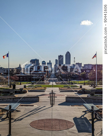 scenic views around des moines iowa city downtown scenic views around des moines iowa city downtown 90441606