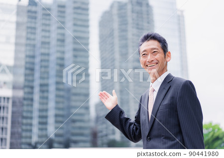 投資者介紹他的大廈 投資者介紹他的大廈 90441980