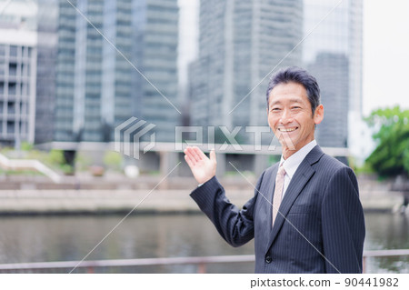 投資者介紹他的大廈 投資者介紹他的大廈 90441982