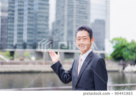 投資者介紹他的大廈 投資者介紹他的大廈 90441983