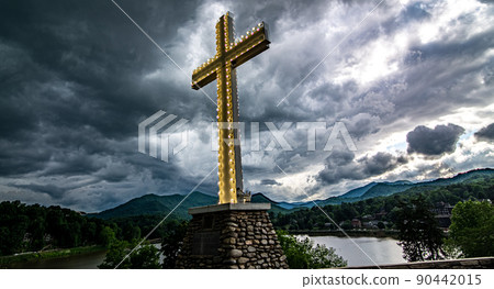 Lake Junaluska cross in western north Carolina 90442015