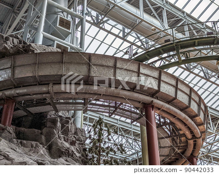 scenes around mall of america in minneapolis minnesotta 90442033