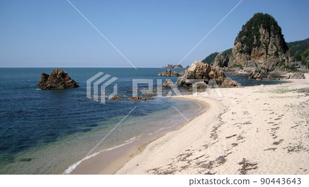 Blue sky, blue sea, white sand and blue pine rocks 90443643