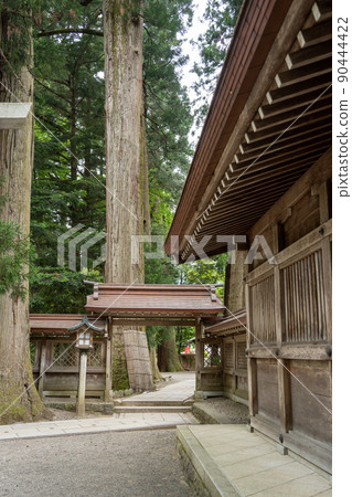 [Ishikawa Prefecture] Hakusan Hime Shrine 90444422