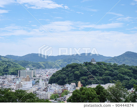 宇和島城和城下町的風景 90444874