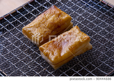 Isobe mochi entwined with soy sauce 90444886