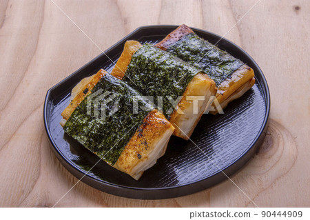 Isobe mochi entwined with soy sauce Isobe mochi entwined with soy sauce 90444909