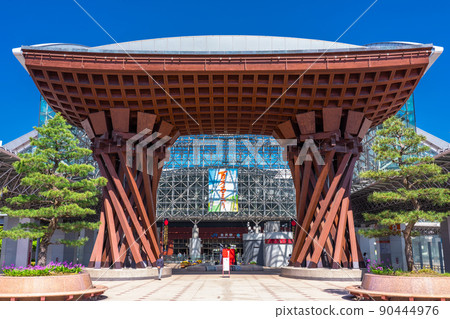 《Ishikawa Prefecture》 Kanazawa Station's Tsuzumi-mon Gate / Kanazawa Entrance 《Ishikawa Prefecture》 Kanazawa Station's Tsuzumi-mon Gate / Kanazawa Entrance 90444976