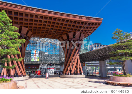 《Ishikawa Prefecture》 Kanazawa Station's Tsuzumi-mon Gate / Kanazawa Entrance 《Ishikawa Prefecture》 Kanazawa Station's Tsuzumi-mon Gate / Kanazawa Entrance 90444980