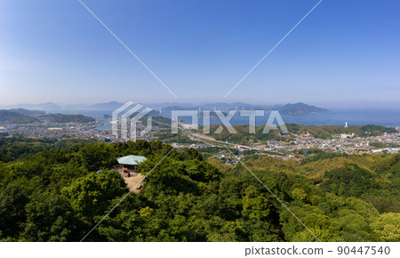 Regional scenery of the Kurushima Kaikyo Bridge (Imabari City, Ehime Prefecture) as seen from near the Chikamiyama Observatory. Regional scenery of the Kurushima Kaikyo Bridge (Imabari City, Ehime Prefecture) as seen from near the Chikamiyama Observatory. 90447540