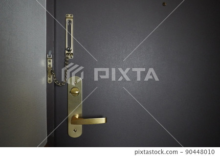 Entrance door (room side) 90448010