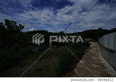 Alleyway, alley, house, old house, in front of the gate Alleyway, alley, house, old house, in front of the gate 90448812