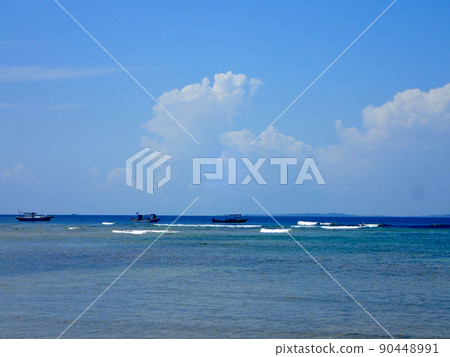 擁有美麗海浪的大崎海灘 擁有美麗海浪的大崎海灘 90448991
