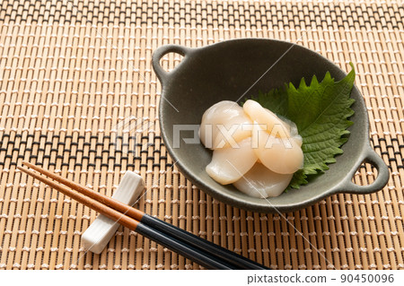 Scallop sashimi Scallop sashimi 90450096
