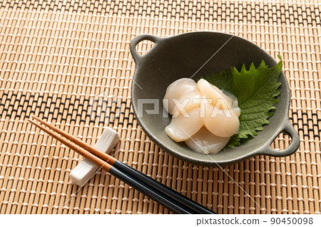 Scallop sashimi 90450098