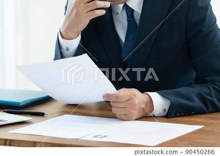 Recruiter confirming application documents Recruiter confirming application documents 90450266
