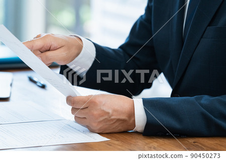 Recruiter confirming application documents Recruiter confirming application documents 90450273