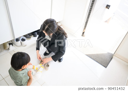 忙碌的早晨，Warmama 為托兒所做準備 90451432