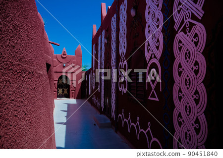 Exterior view to Damagaram sultan residence, Zinder, Niger Exterior view to Damagaram sultan residence, Zinder, Niger 90451840