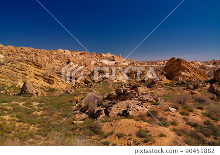 Panorama view to Plateau Ustyurt from the edge of Aral sea at Duana cape, Karakalpakstan, Uzbekistan 90451882